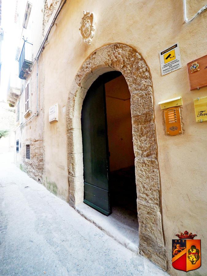 Palazzo Toraldo Di Francia Bed & Breakfast Tropea Dış mekan fotoğraf