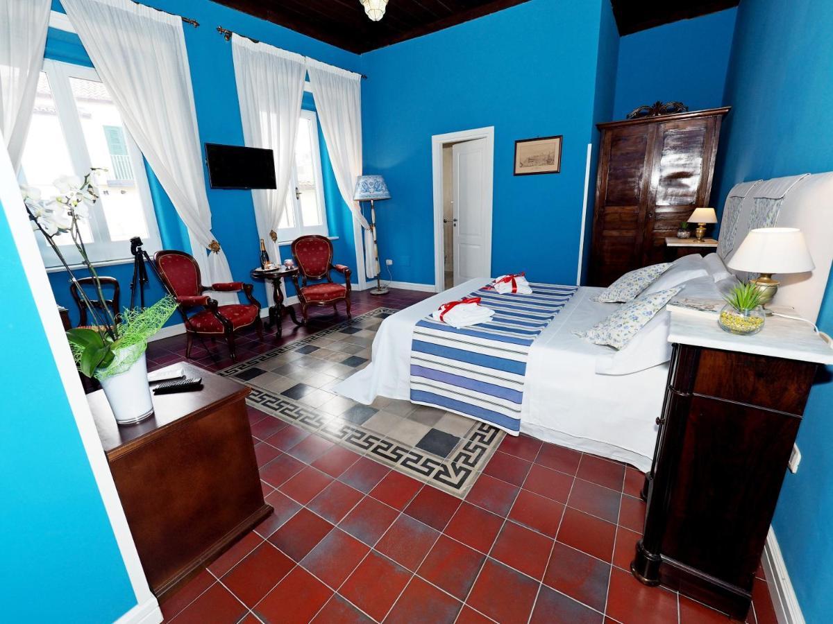 Palazzo Toraldo Di Francia Bed & Breakfast Tropea Dış mekan fotoğraf